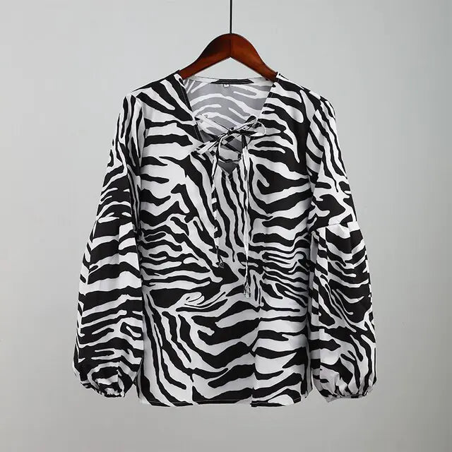 Women - Zebra V-neck shirt